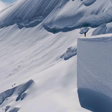 Ξενοδοχείο Basecamp 3*