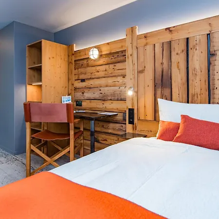Basecamp Szálloda 3*