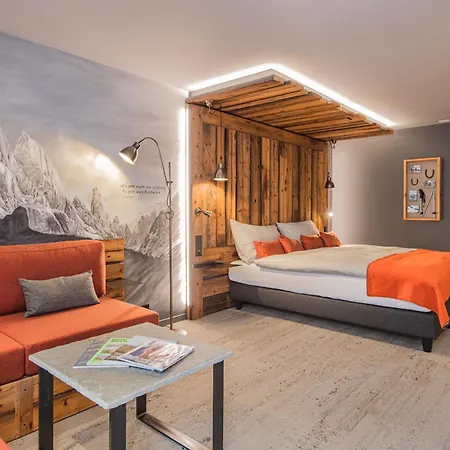 فندق Basecamp