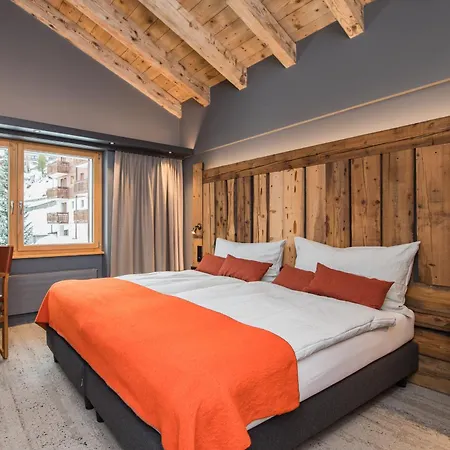 Basecamp Hotel 3*
