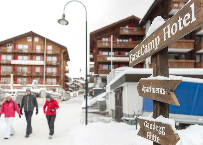 Hotell Basecamp 3*