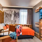 Basecamp Hotell 3*