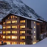 Otel Basecamp 3*