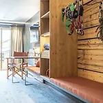 Hotell Basecamp 3*